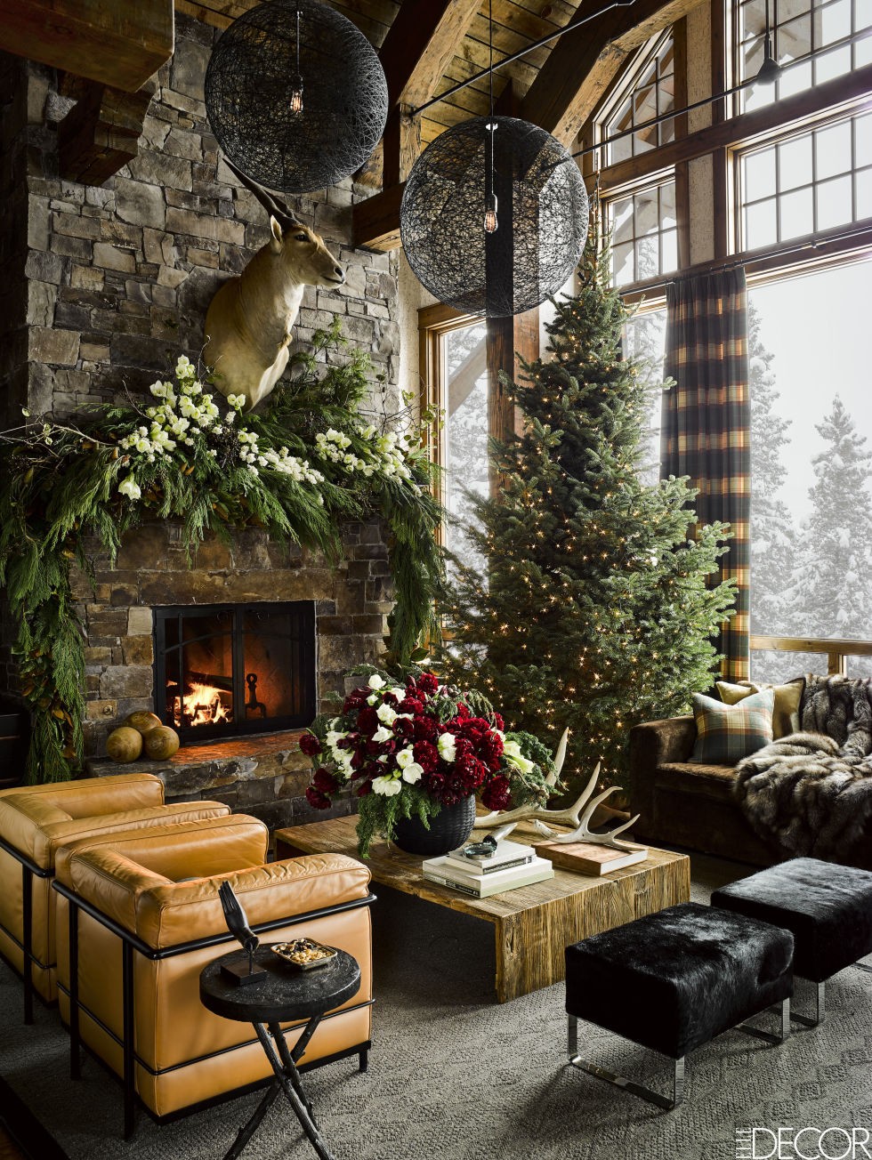 Montana Guest House All Decked Up in Christmas | Christmas decoration is already in the shop windows and everyone is getting into the Christmas spirit. #interiordesign #christmasdecor #homedecor #decoration #seasondecor #winterinspirations