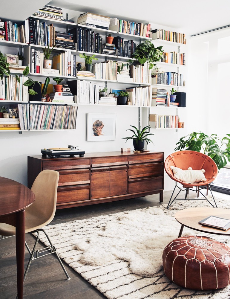 The Lead Designer of Madewell Showcases The Cool-Girl Design Look | All of the projects go back to basics by using the brand classic style. #interiordesign #homedecor #interiortrends #sideboards