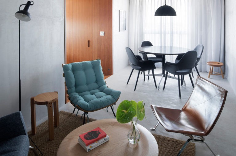 Leandro Garcia Project Known as "The Azul Apartment" in Brazil | In the lands of Curitiba, Brazil, the Azul Apartment is a modern space of a single executive that loves to entertain. #interiordesign #homedecor #decoration #brazildesign #interiordesigners
